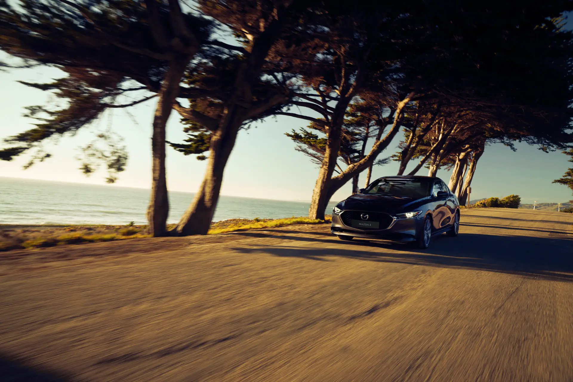 Mazda 3, editorial