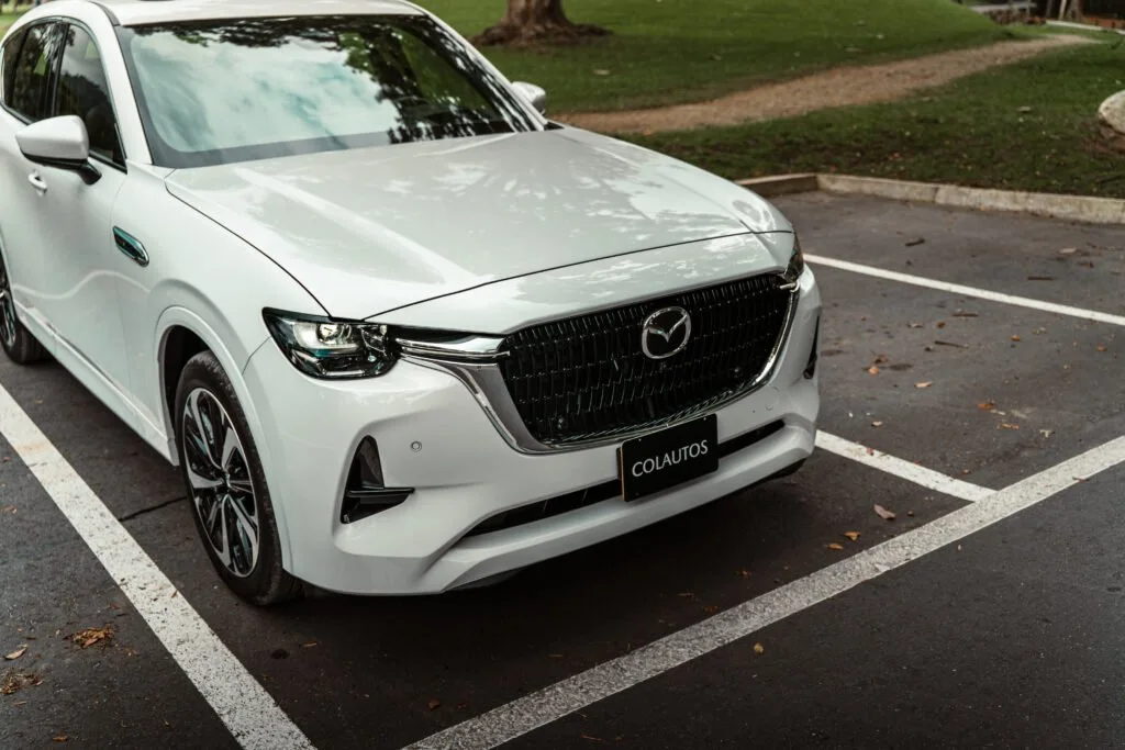 Mazda CX-60 vista frontal