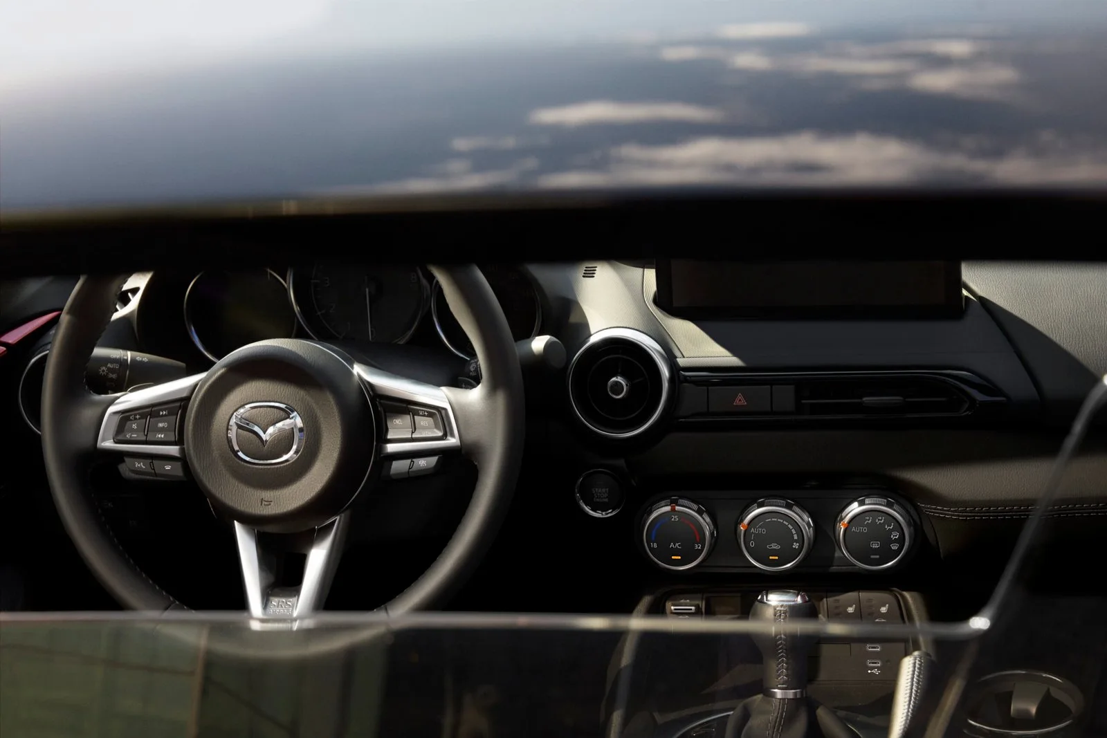 Mazda MX-5, interior